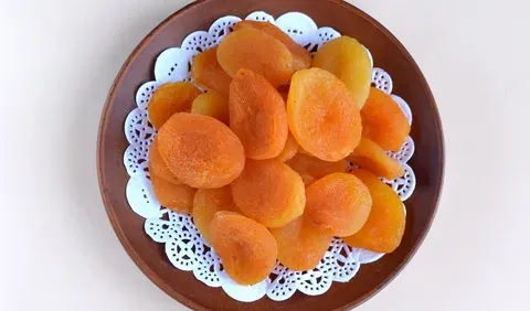 خرید آلو بخارا نیشابور با قیمت استثنایی