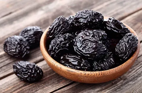 قیمت و خرید آلو بخارا مشکی + فروش ارزان